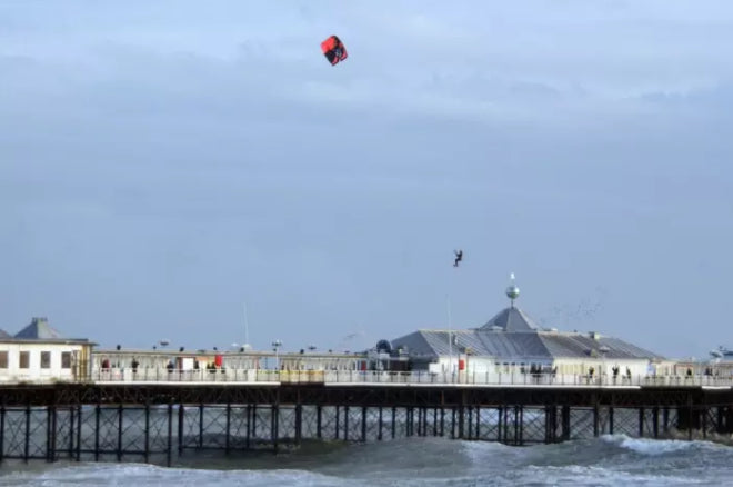 S2AS TEAM RIDER LEWIS CRATHERN JUMPS BRIGHTON PIER