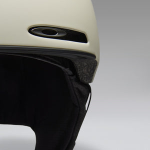 2027 Oakley Sand helmet - image 6