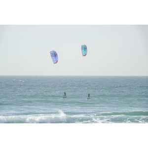 Flysurfer HYBRID2 kite detail and riding image 3