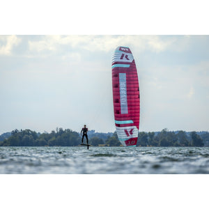 Flysurfer SOUL4 kite detail and riding image 1