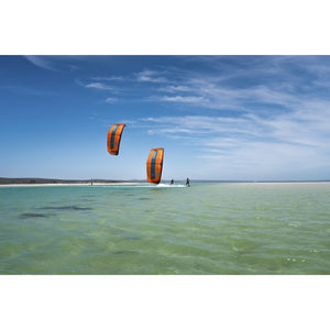 Flysurfer STOKE4 kite detail and riding image 2
