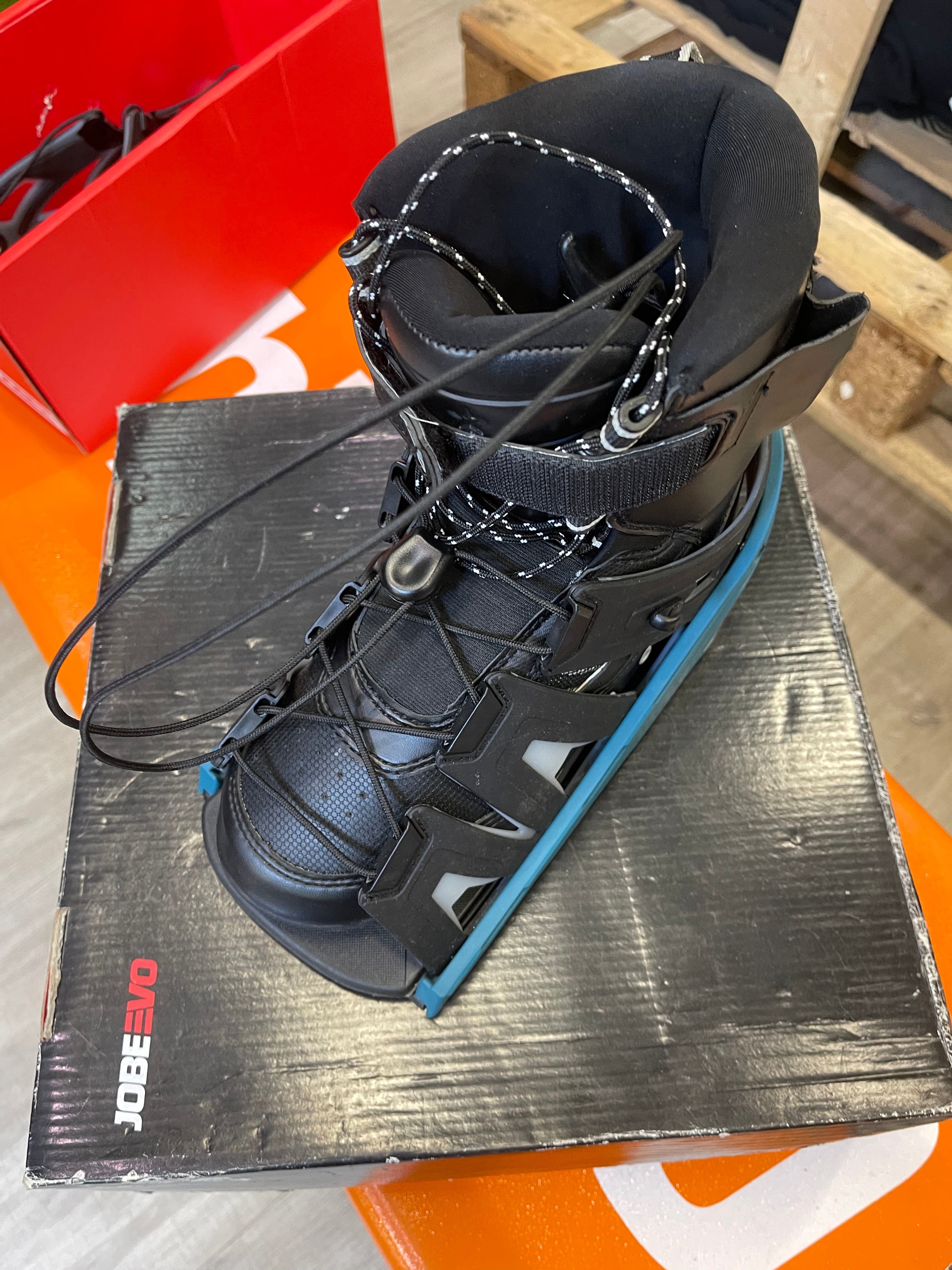 Jobe Drift Sneaker and chassis S2AS