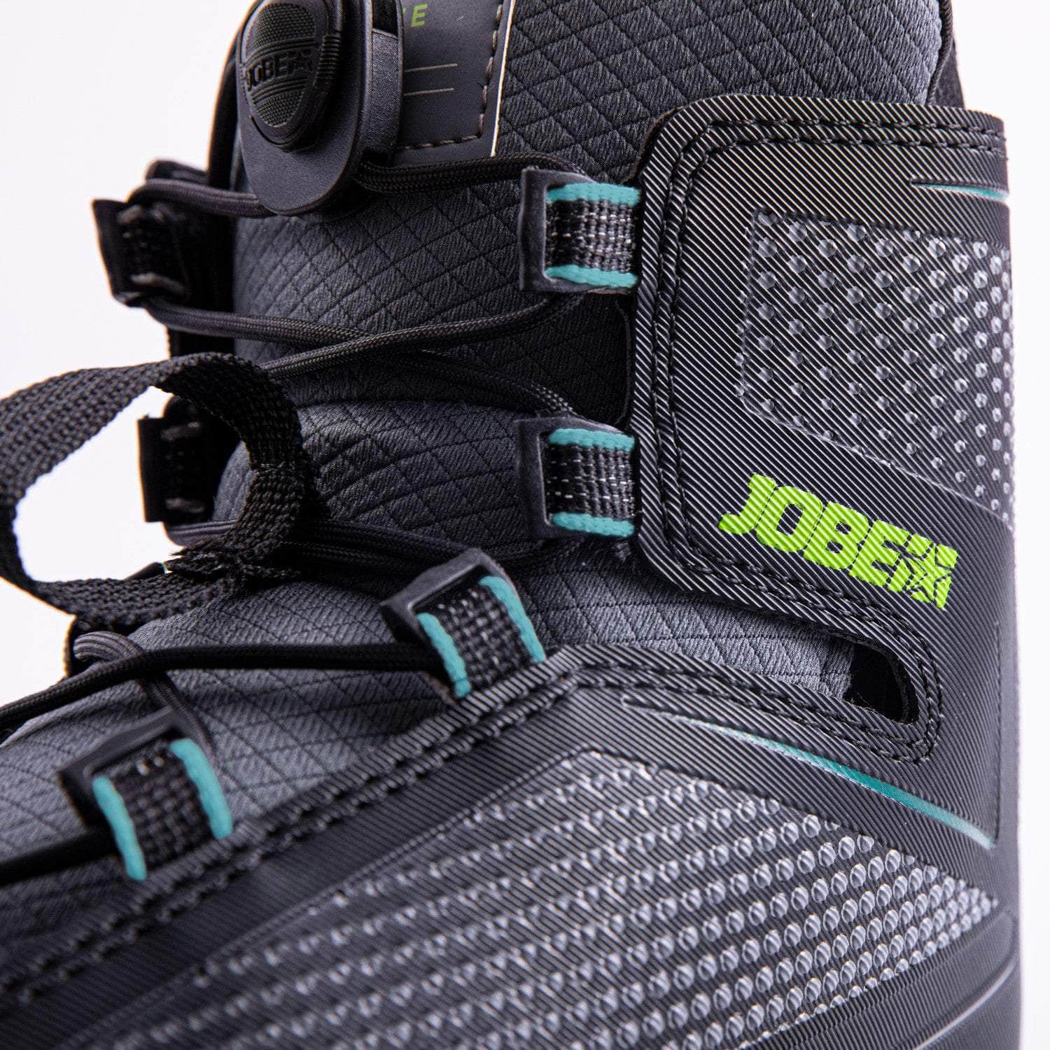Jobe Vanity Wakeboard 131 & Maze Bindings Package S2AS