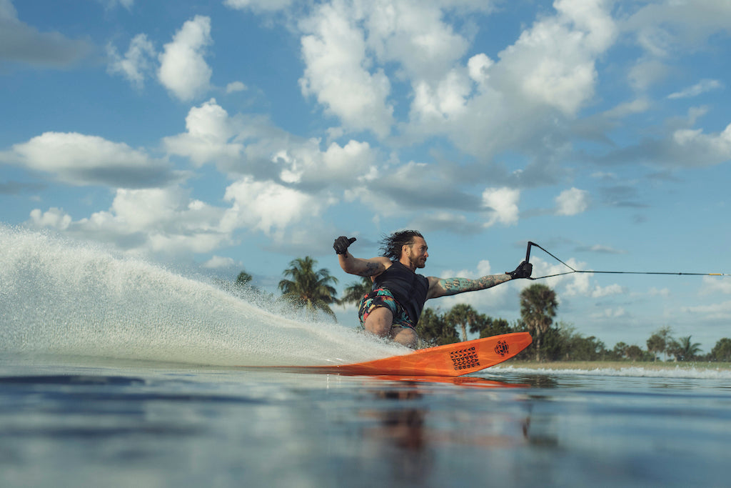 Waterskis