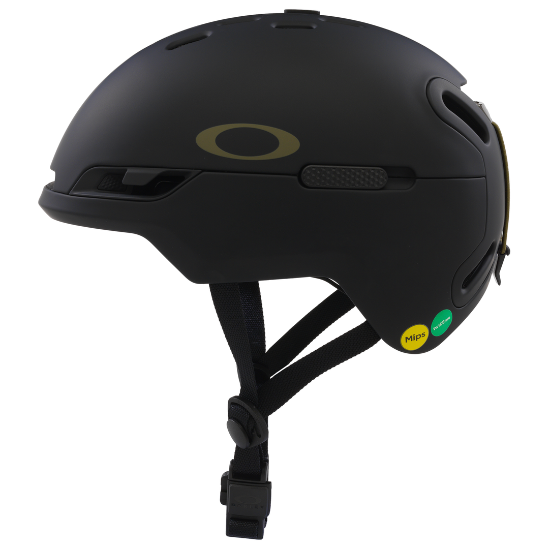 2027 Oakley Blackout helmet - image 4