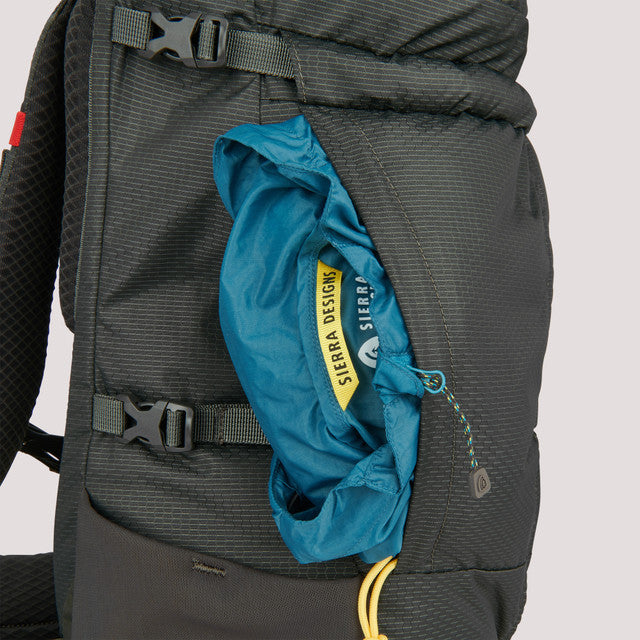 Sierra Designs Flex Hike 20–30L – Expandable Daypack for Hiking & Travel