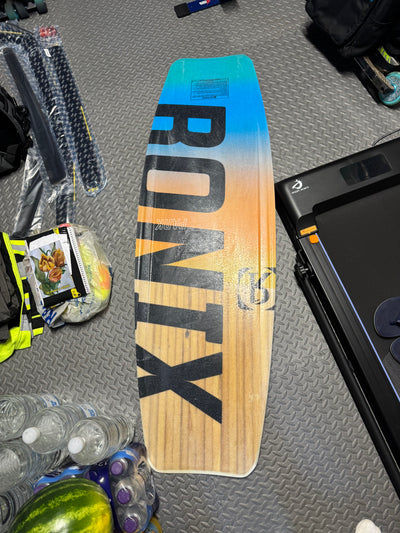 Used Ronix Co-pilot Wakeboard  144cm