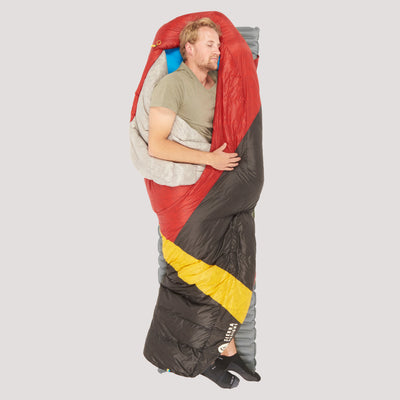 Sierra Designs Cloud 20° – Lightweight 3-Season Sleeping Bag