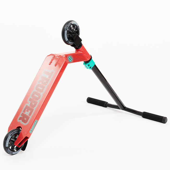 Dominator Trooper Complete Scooter - Red / Black S2AS