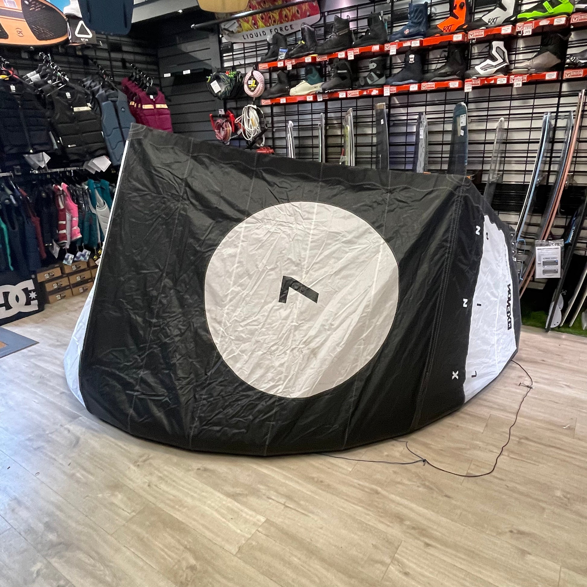 Ex-display 7M  Xenon LIP Kitesurfing Kite S2AS