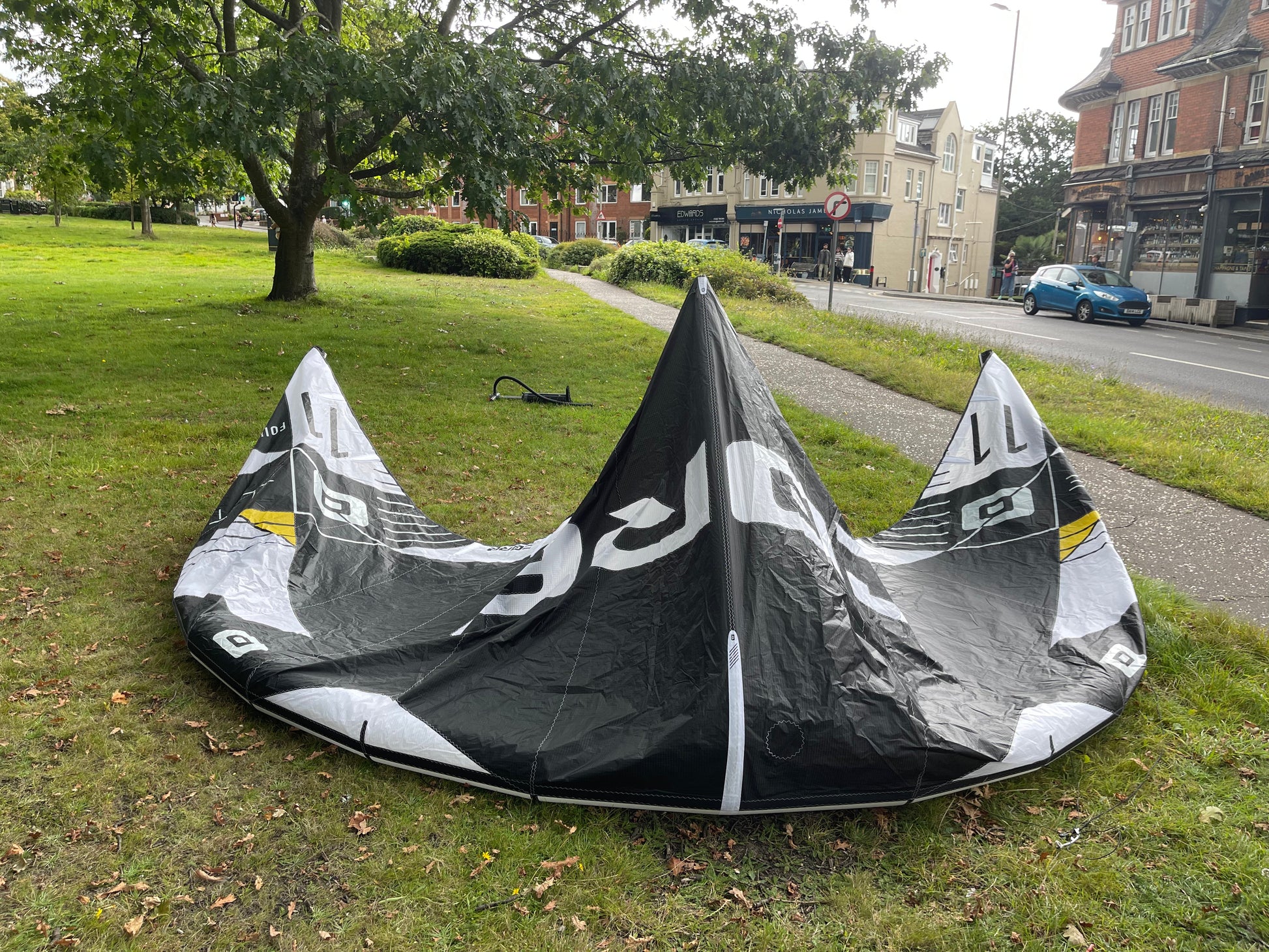 Ex-display Core XLite 11M Kitesurfing Kite (2022) S2AS
