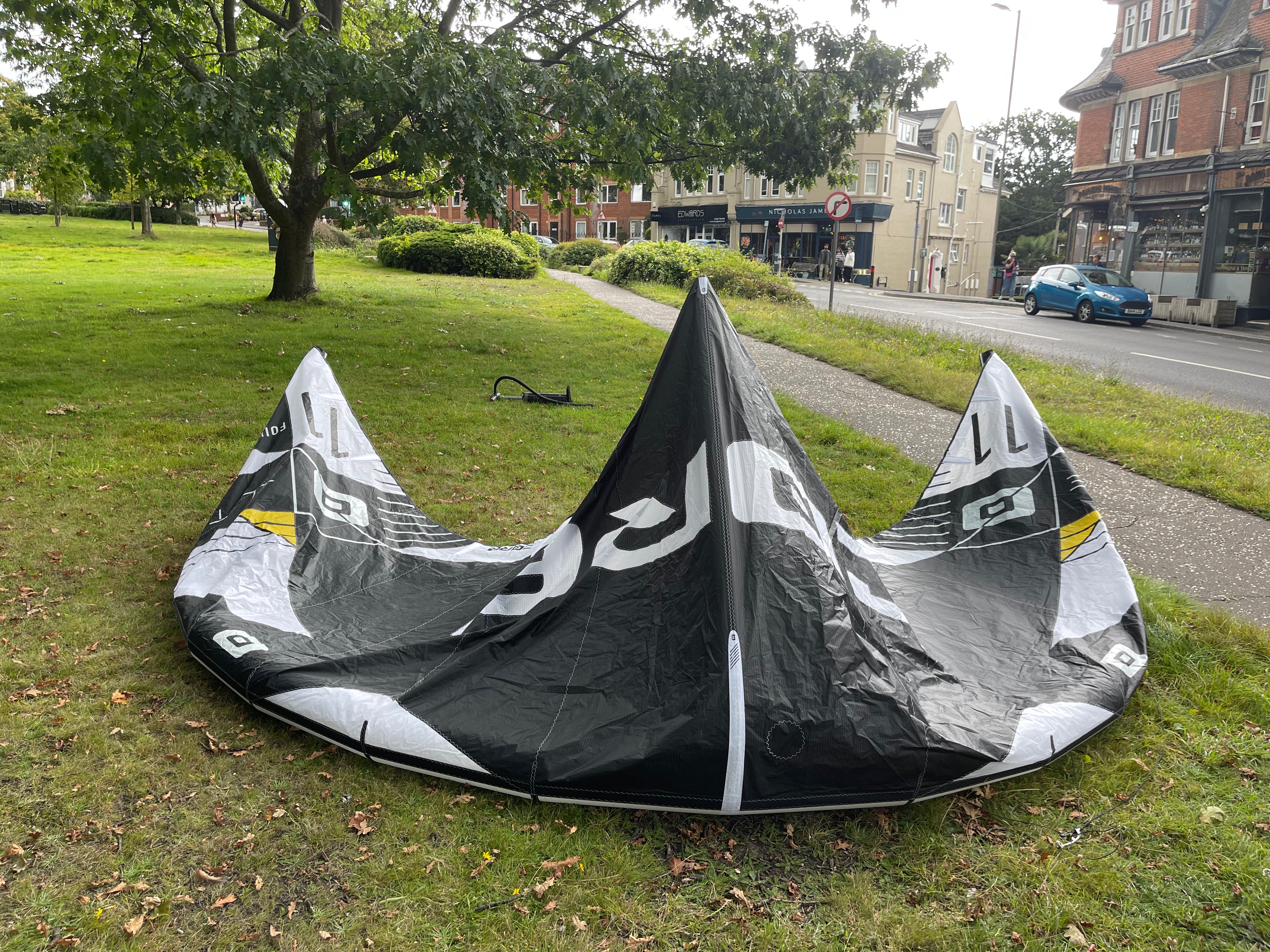Ex-display Core XLite 11M Kitesurfing Kite (2022) S2AS