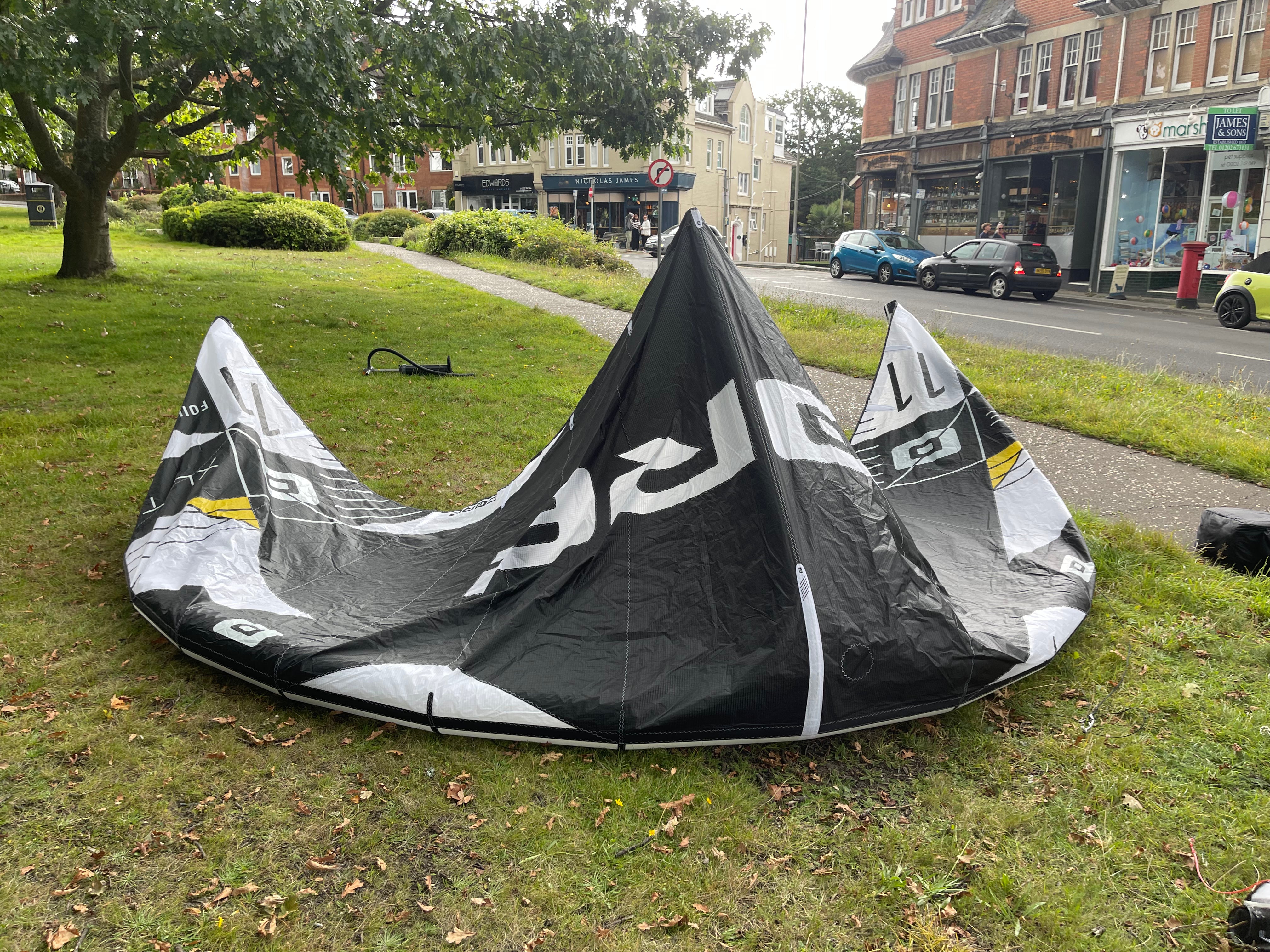 Ex-display Core XLite 11M Kitesurfing Kite (2022) S2AS