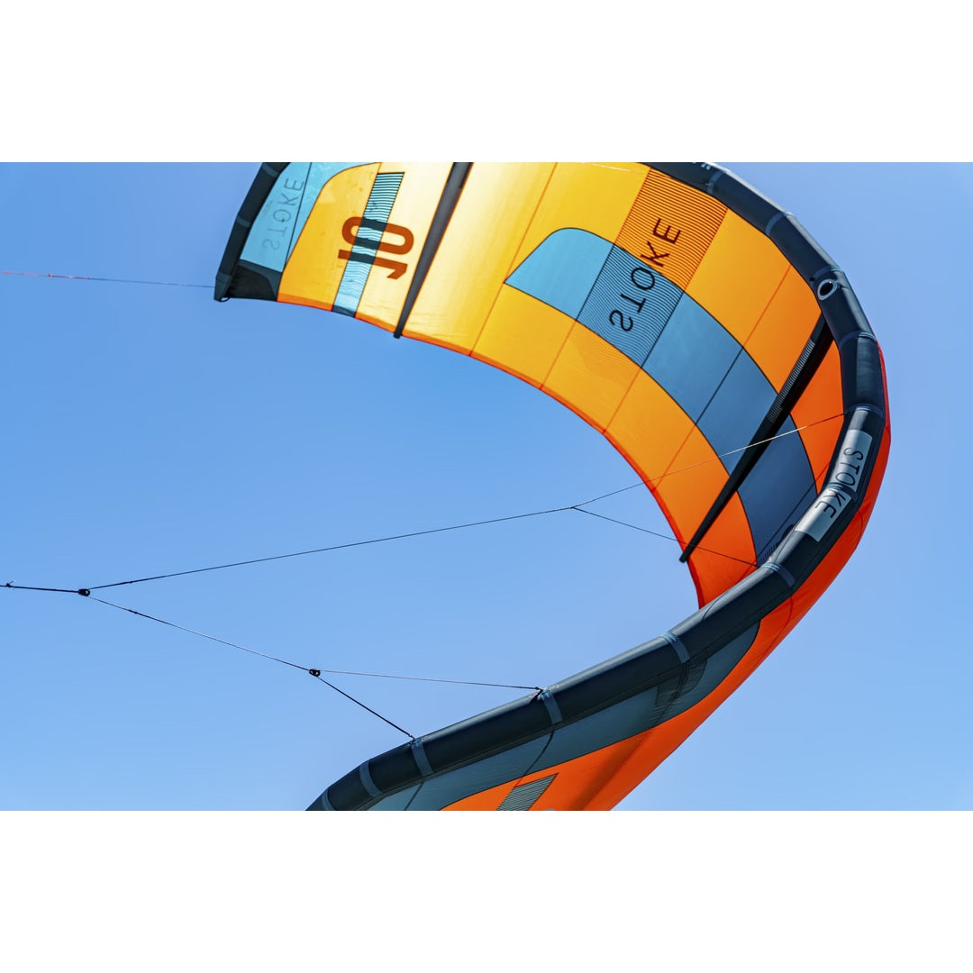 Flysurfer STOKE4 kite detail and riding image 3