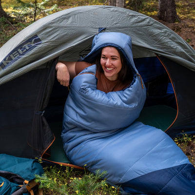 Kelty Women’s Mistral 20°F Sleeping Bag – Warm, Synthetic 3-Season Bag