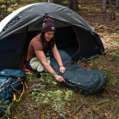 Kelty Women’s Cosmic 20°F Synthetic Sleeping Bag – Warm, 3-Season Comfort