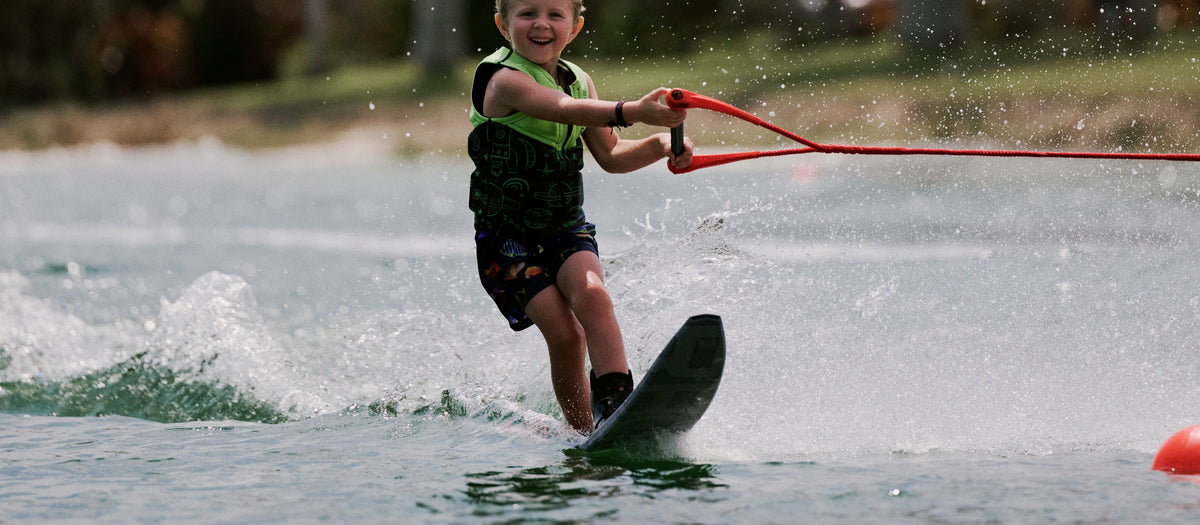 2027 Radar Vapor T.R.A Slalom Waterski - Rosso Corsa