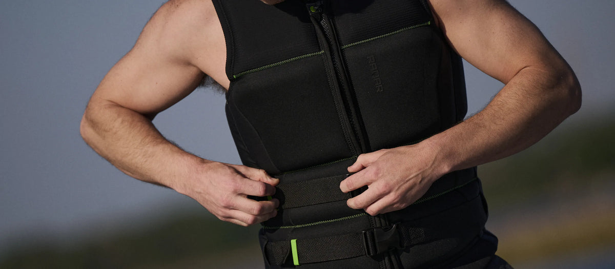 2027 Radar X 4.0 L50 CGA Life Vest - Black / Verde