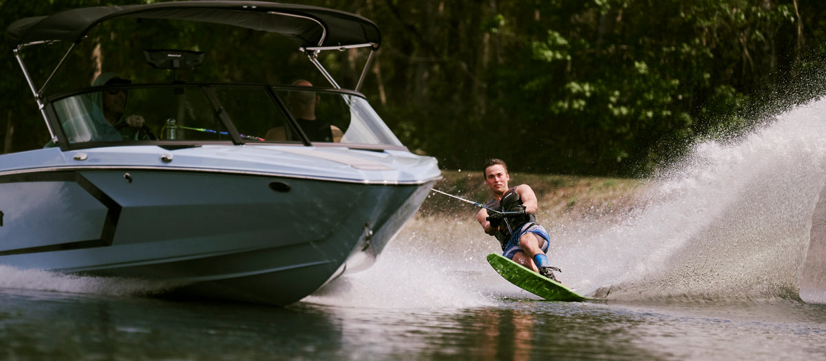 2027 Radar Vapor Lithium Slalom Waterski - Carbon / Black / Neon