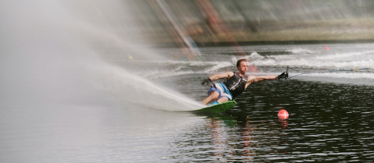 2027 Radar Vapor Lithium Slalom Waterski - Carbon / Black / Neon