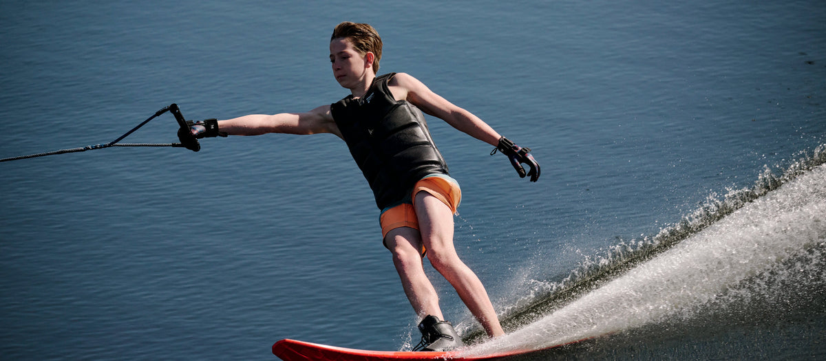 2027 Radar Vapor T.R.A Slalom Waterski - Rosso Corsa