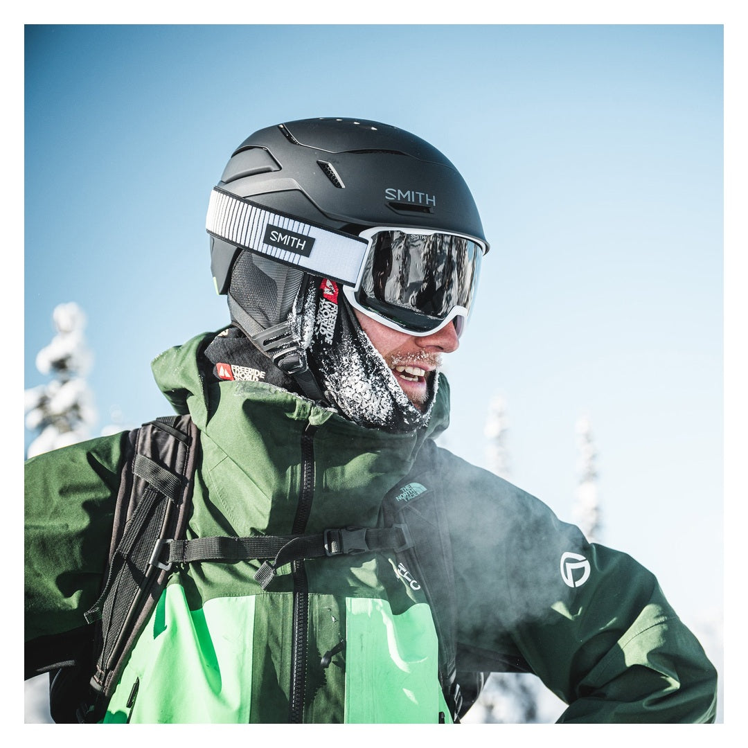 Smith Preview Snow Goggles – White Fade Out / Sun Black – on-snow view