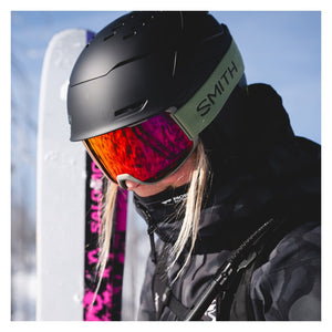 Smith Preview Snow Goggles – Fatigue Green / Everyday Red Mirror – on-snow view